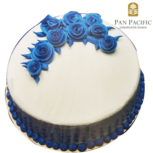 Blue classic floral cake